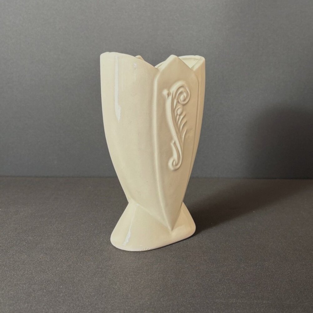 Vintage Fredericksburg Art Deco Pottery Glossy Vase Tulip FiddleHead Fern Motif - Picture 8 of 16